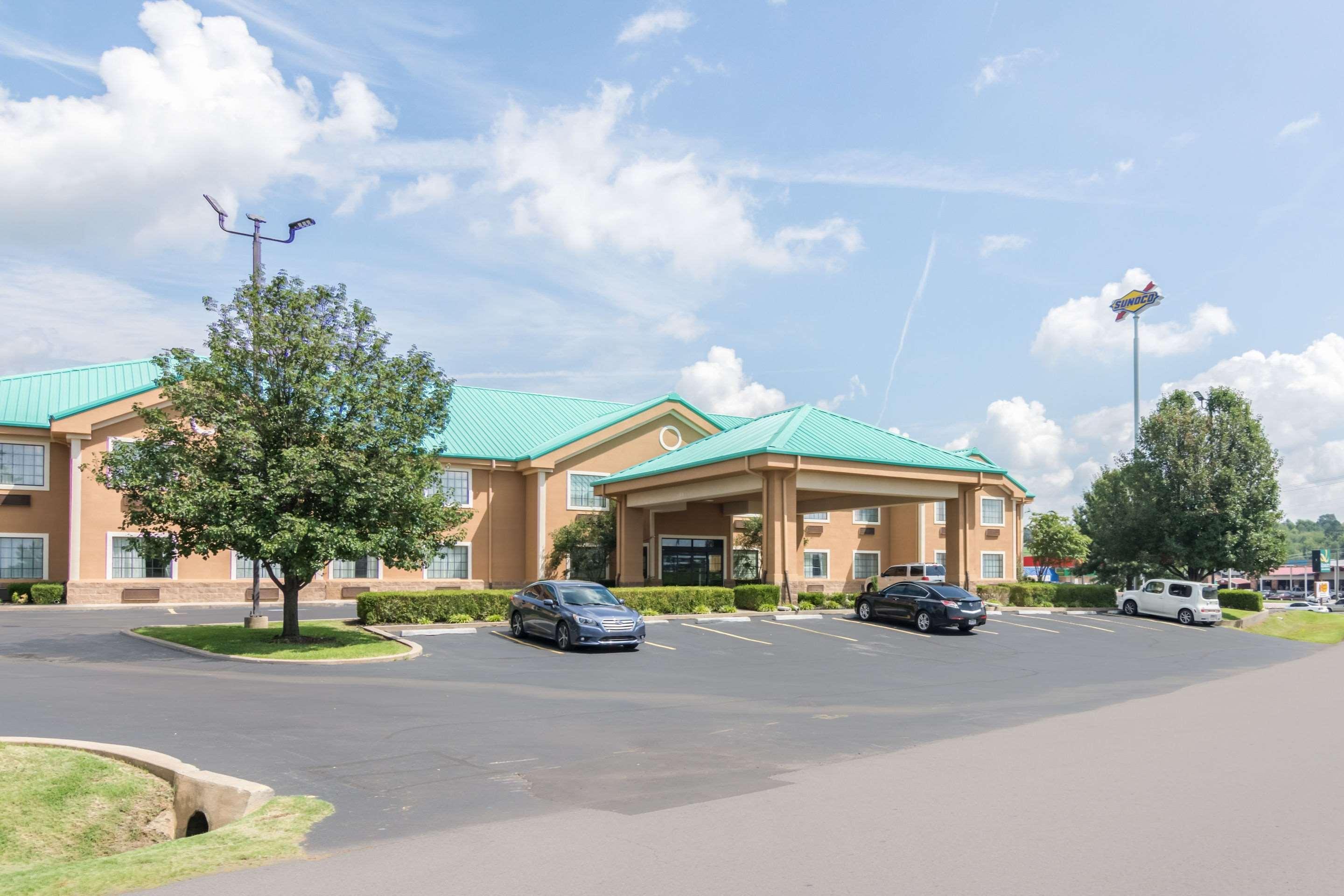 Quality Inn & Suites Of Alma - Northeast From Fort Smith מראה חיצוני תמונה
